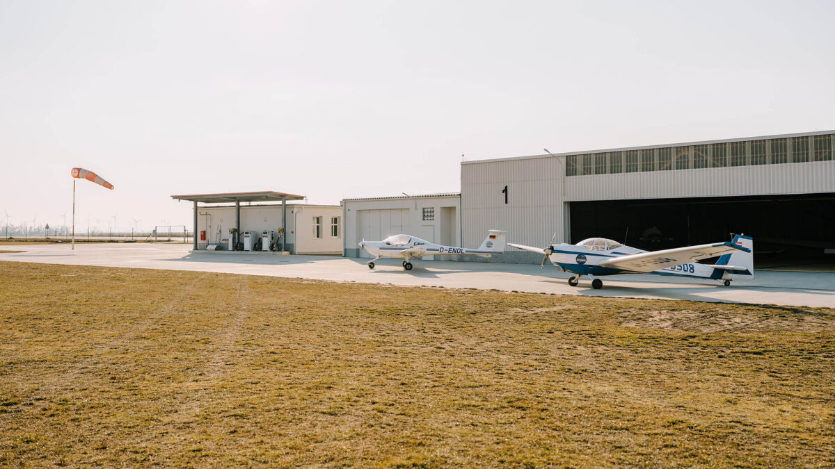 Hangar 2025 lowres v2